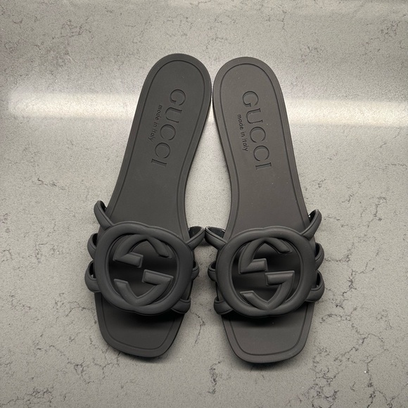 Gucci Palma GG Black Rubber Slide Sandals – Women’s 9 - Picture 3 of 5